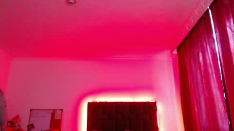 Snapshot of valery_meer_ chatting on April 29, 12:53 pm Valeria online show from April 29, 12:53 pm