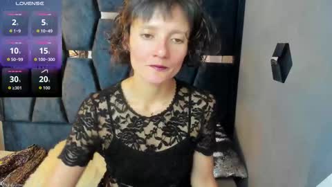 VALERY MORE online show from October 8, 7:55 pm