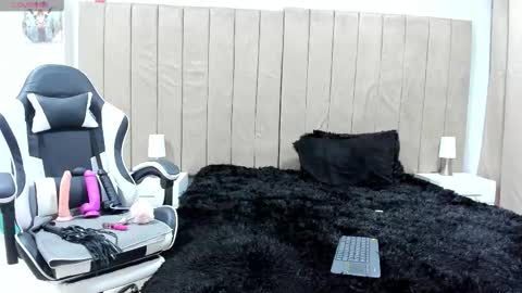 valery online show from March 4, 11:55 pm