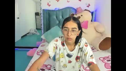 Snapshot of valery_taylor_1 chatting on April 9, 2:22 pm valery online show from April 9, 2:22 pm