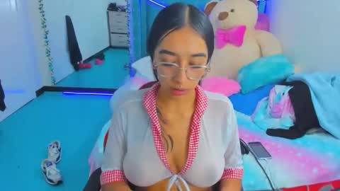 Snapshot of valery_taylor_1 chatting on April 23, 6:03 am valery online show from April 23, 6:03 am