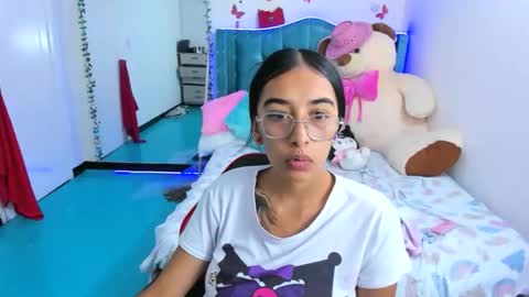 Snapshot of valery_taylor_1 chatting on May 5, 11:02 pm valery online show from May 5, 11:02 pm