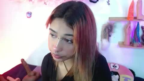 zoe online show from November 22, 5:45 pm