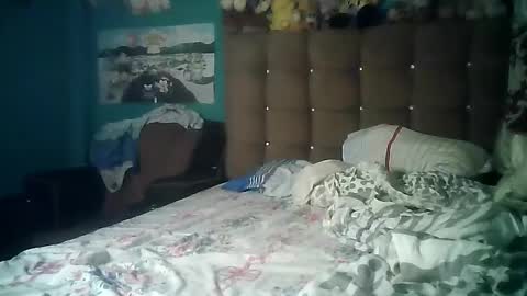 Snapshot of valesh20 chatting on November 1, 4:03 am Valesh19 online show from November 1, 4:03 am