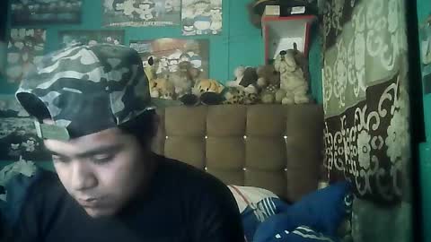 Snapshot of valesh20 chatting on November 22, 2:43 am Valesh19 online show from November 22, 2:43 am