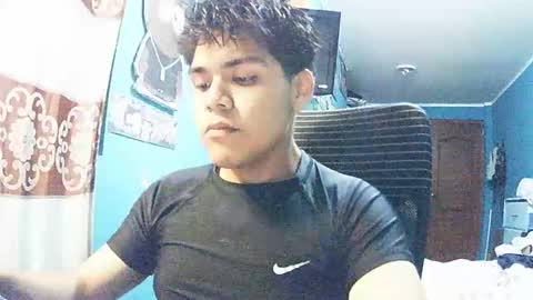 Snapshot of valesh20 chatting on January 12, 5:12 am Valesh19 online show from January 12, 5:12 am