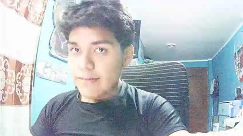 Snapshot of valesh20 chatting on January 14, 2:06 am Valesh19 online show from January 14, 2:06 am