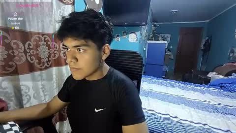 Snapshot of valesh20 chatting on February 6, 12:48 am Valesh19 online show from February 6, 12:48 am