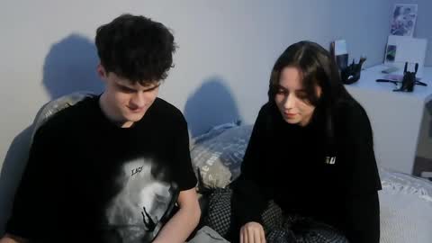 valesios online show from March 8, 7:39 pm