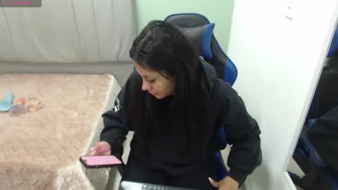 valevicious online show from March 17, 1:36 pm