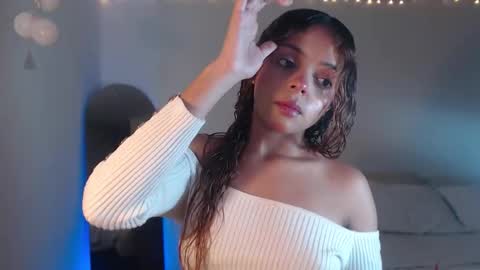 VALIENTE  online show from February 10, 12:26 am