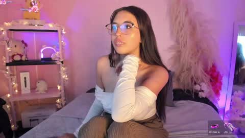 Snapshot of valk_diaz chatting on May 12, 6:21 am Valk online show from May 12, 6:21 am