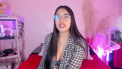 Snapshot of valk_diaz chatting on May 21, 5:25 am Valk online show from May 21, 5:25 am