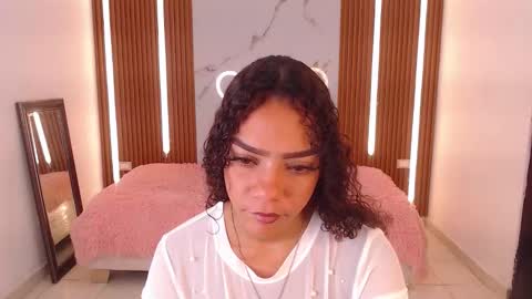 Snapshot of valki_ chatting on February 22, 11:42 am Victoria online show from February 22, 11:42 am