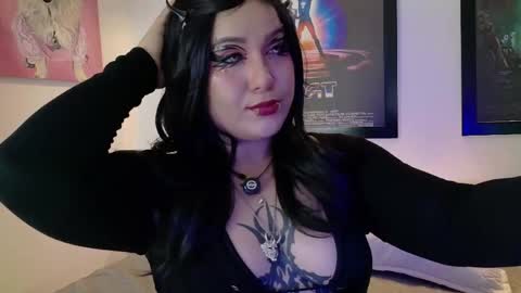 Valkiria moore  online show from May 19, 11:22 pm