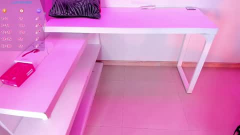 Snapshot of valkiria_ponce chatting on April 29, 5:11 am Valkiria online show from April 29, 5:11 am