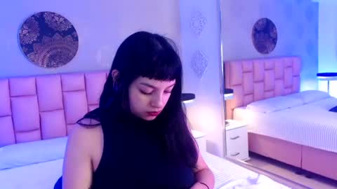 Snapshot of valkiriabennett chatting on July 25, 7:11 pm online show from July 25, 7:11 pm