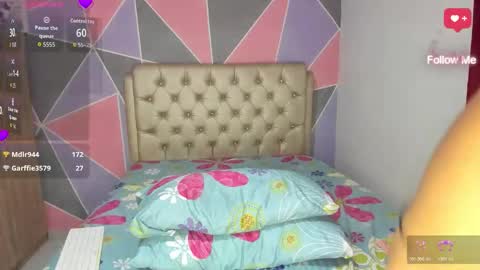 Snapshot of vallolet_dariam chatting on March 2, 5:08 am DARIAM online show from March 2, 5:08 am