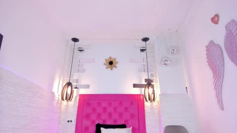 Snapshot of valloletsamar chatting on January 31, 11:35 am Vallolet Peach  online show from January 31, 11:35 am