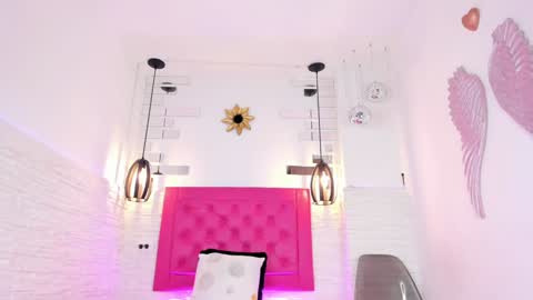 Snapshot of valloletsamar chatting on February 2, 11:30 am Vallolet Peach  online show from February 2, 11:30 am