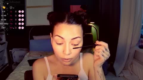 Snapshot of valorant_girl chatting on April 23, 5:48 pm Little Devil online show from April 23, 5:48 pm