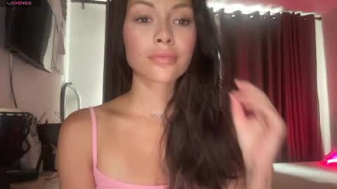 Snapshot of valorant_girl chatting on July 12, 8:16 am Little Devil online show from July 12, 8:16 am