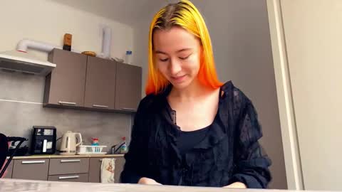 Emily online show from March 1, 7:32 am