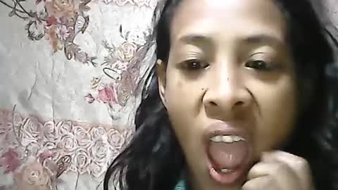 Snapshot of valysexyhot chatting on July 5, 3:23 am valysexyhot online show from July 5, 3:23 am