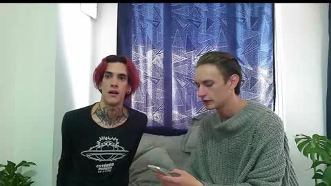 Vamp Noah and Dan online show from December 4, 7:45 pm