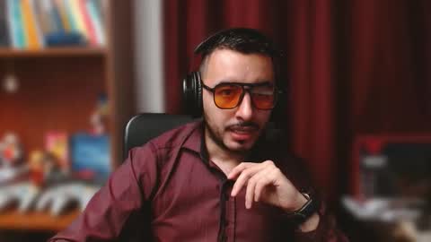 vanderheyl online show from September 11, 6:08 pm