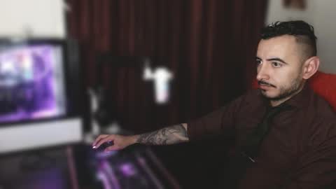 vanderheyl online show from February 6, 3:33 am