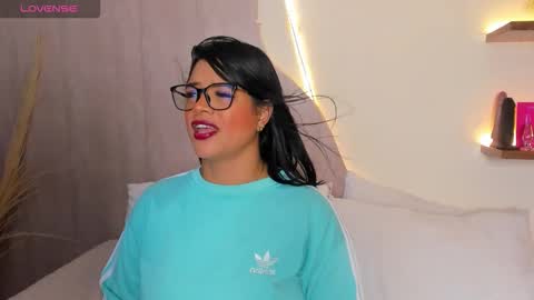 V A N E  online show from January 11, 3:33 am