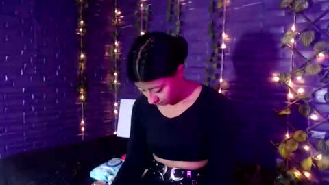 Vane online show from April 21, 3:39 pm