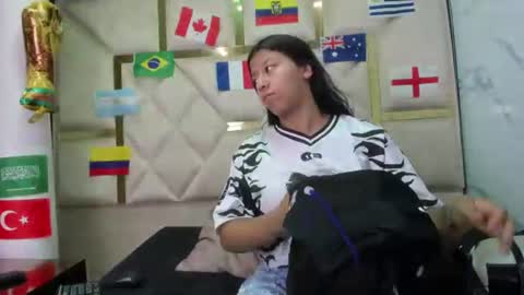 Snapshot of vanelin18 chatting on July 3, 12:00 pm Vane online show from July 3, 12:00 pm