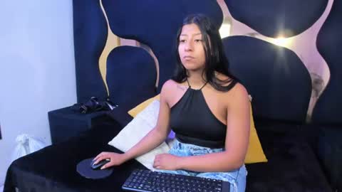 Snapshot of vanelin18 chatting on July 31, 2:27 pm Vane online show from July 31, 2:27 pm