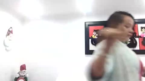 vanessa and samantha online show from December 15, 11:47 am