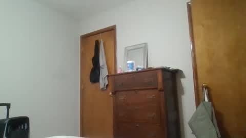 Snapshot of vanessa3211 chatting on April 27, 10:57 am greeneyebandit online show from April 27, 10:57 am