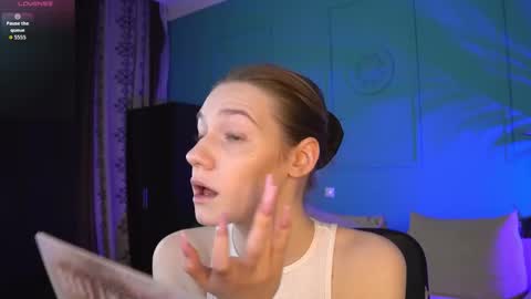 Snapshot of vanessa__lui chatting on February 26, 3:55 pm Vanessa online show from February 26, 3:55 pm