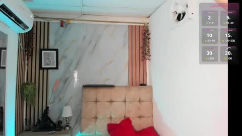Snapshot of vanessa_jenner chatting on June 2, 10:12 pm vanessa_jenner online show from June 2, 10:12 pm