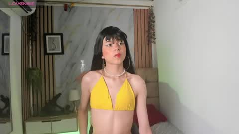 Snapshot of vanessa_jenner chatting on June 15, 8:55 pm vanessa_jenner online show from June 15, 8:55 pm