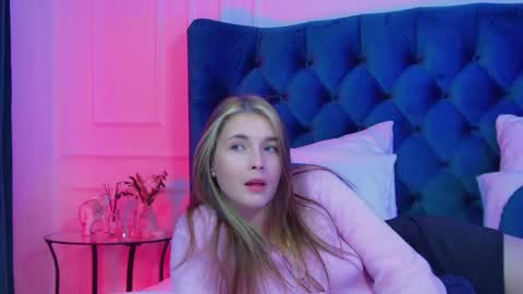 Snapshot of vanessacelesti chatting on May 9, 7:19 pm Vanessa online show from May 9, 7:19 pm