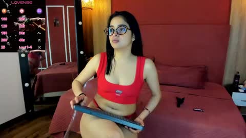Snapshot of vanessadoofenshmirtz chatting on June 3, 12:41 pm Mrs Doofenshmirtz online show from June 3, 12:41 pm