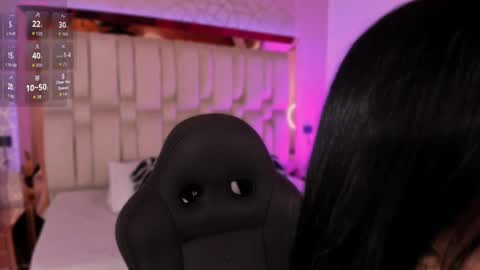 vanessaduval online show from September 16, 4:13 am