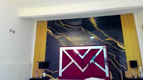 Vanessa Hard online show from February 23, 1:14 am