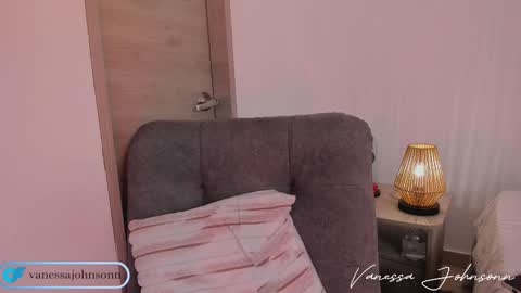 vanessajohnsonn online show from November 20, 9:36 pm