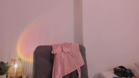 Snapshot of vanessajohnsonn chatting on April 8, 12:54 am vanessajohnsonn online show from April 8, 12:54 am
