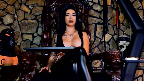 Snapshot of vanessamorningstar1 chatting on October 15, 6:52 pm Miss Vanessa online show from October 15, 6:52 pm