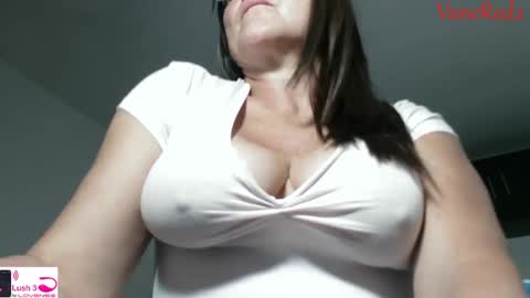 Vanesared2 online show from October 6, 1:36 am