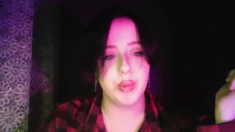 Snapshot of vanessashadow chatting on December 22, 6:05 pm vanessashadow online show from December 22, 6:05 pm