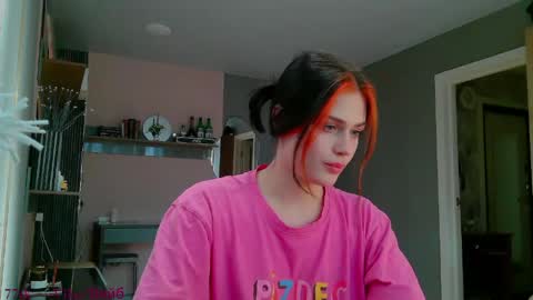 vanessatenderness online show from April 12, 9:36 am